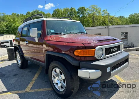 2008 Toyota Fj Cruiser z USA, uszkodzony, nr VIN JTEBU11F78K053473